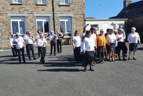 Initiation aux danses bretonnes animée par les associaitons Danses Bretonnes de Ploufragan et de Ouip en Ouap