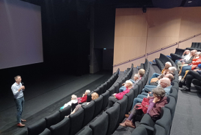 Projection du film "Asterix le domaine des Dieux", en gallo