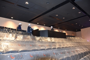 Les fauteuils resteront bâchés jusqu'à la fin des travaux.