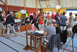 Les stands dans la salle Hoëdic