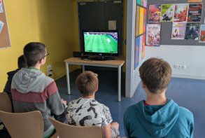 Soirée jeux tv avec quelques animateurs du CE