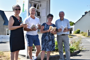 Actualité présentation cabine à livres Saint-Hervé juillet 2018