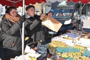 Photo couverture diaporama commerçants marché décembre 2023