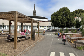 Ecole Anne Frank cour