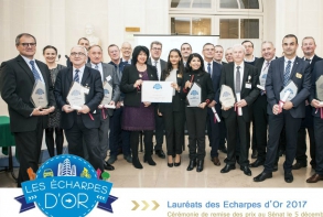 Actualité Echarpes d'or photo de groupe au Sénat 5 décembre 2017