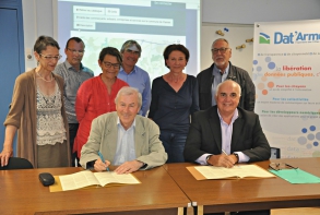 Actualité signature charte Dat'Armor 29 mai 2017