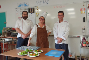 Semaine du goût 16 oct. 2024 - Ecole des Villes Moisan enseignante et cuisiniers