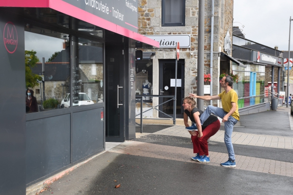 Actualité Ploufragan estivale : impromptus de danse de la compagnie Ambitus août 2021 2