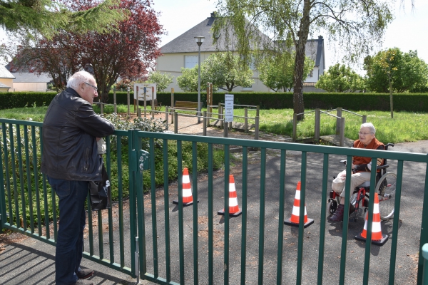 Actualité : Reprise des visites, sécurisées, à l'EHPAD. Avril 2020