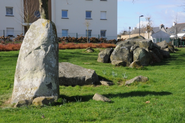 le_menhir_de_la_vallee.jpg