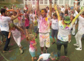 Actualité Jeunesse éducation centre d'été Holi color 21 juillet 2016