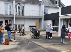 Actualité : musique en live à l'Ehpad avril 2020