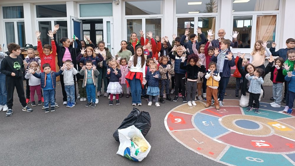 World cleanup day 2024 groupe école La Villette